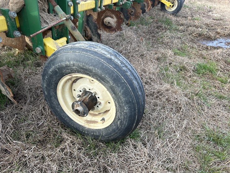 #38451-•-roll-a-cone-16-row-30"-bedder-chopper-image-11