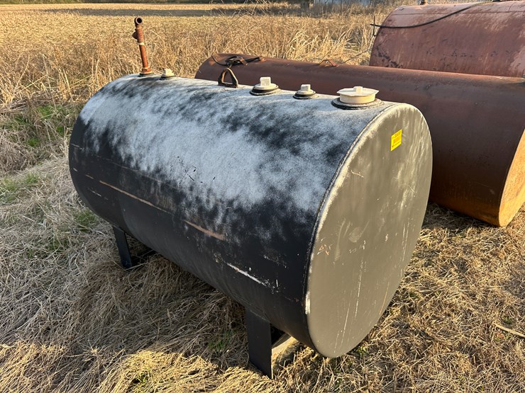 #38458-•-~300gal-fueltank-image-2
