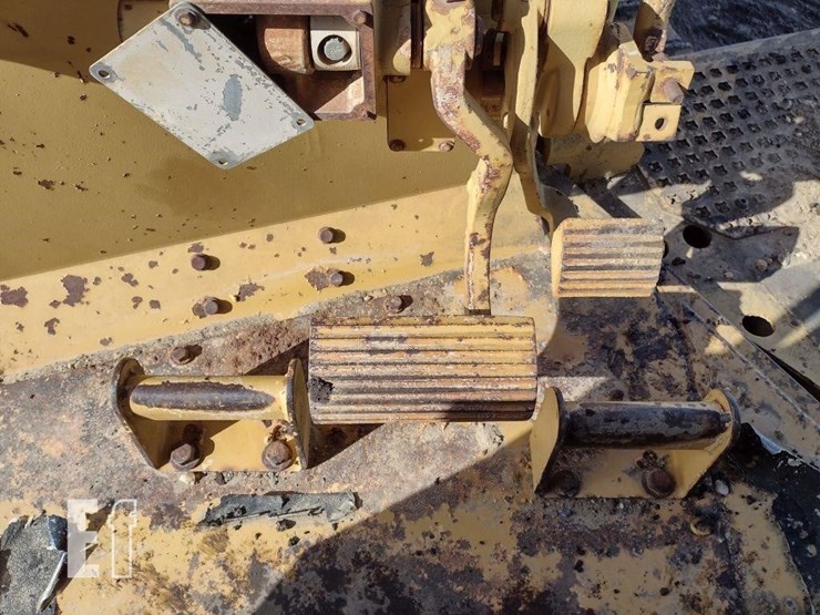 caterpillar-d6h-image-7