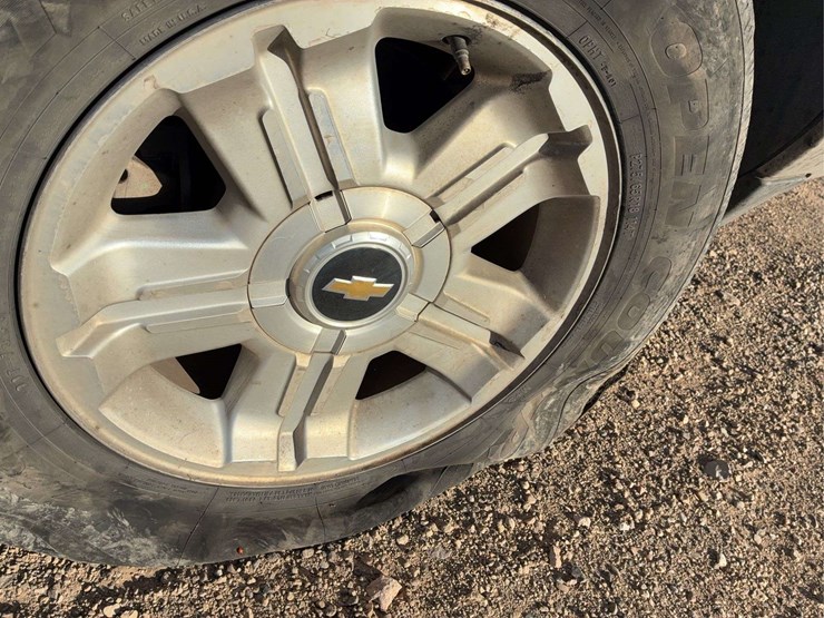 2012-chevrolet-tahoe-lt-image-36