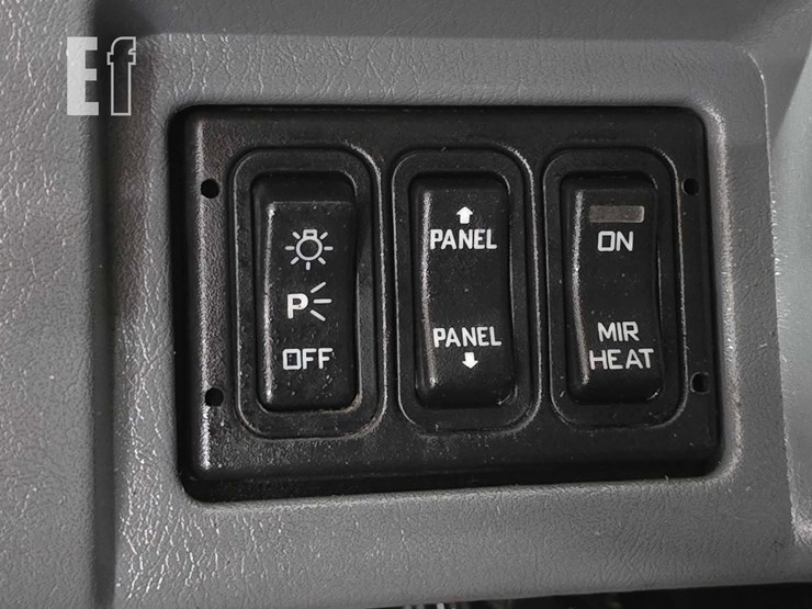 2007-international-7600-image-25