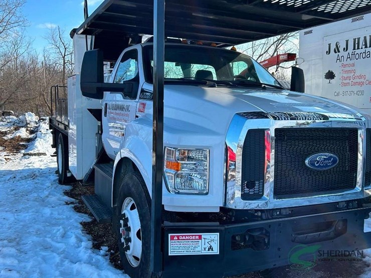 2021-ford-f750-image-3