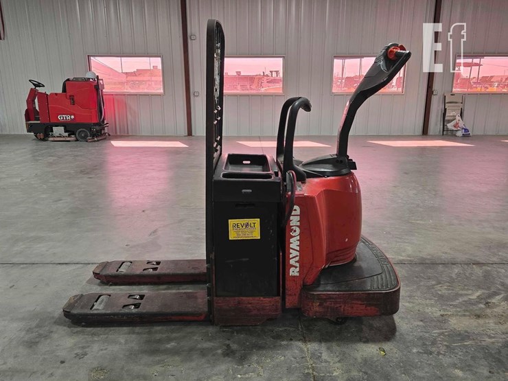 raymond-8400-image-5