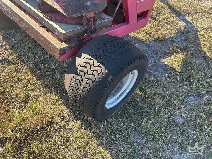 buffalo-turbine-bt-1000-towable-fertilizer-spreader-image-11