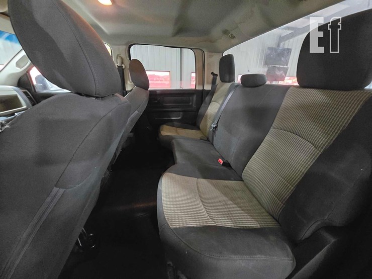 2012-dodge-2500-image-16