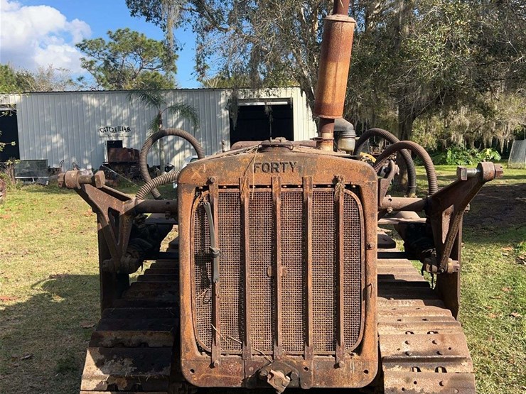 caterpillar-forty-gas-crawler-image-8