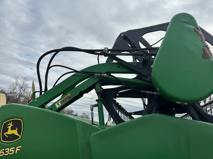 2013-john-deere-635f-image-38