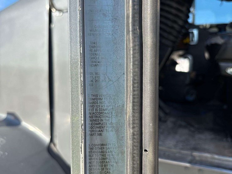 2016-kenworth-t800-image-7