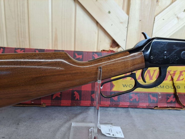 winchester-model-94-canadian-centennial-commemorative-.30-30-lever-action-carbine-image-12