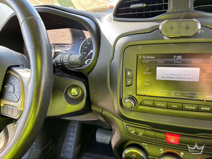 2016-jeep-renegade-image-15