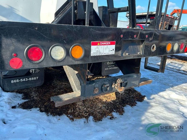 2021-ford-f750-image-10