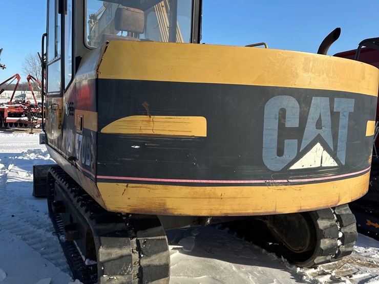 caterpillar-e70b-image-6