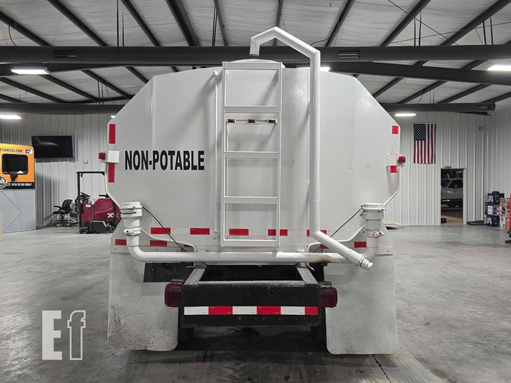 2004-international-durastar-4300-image-8