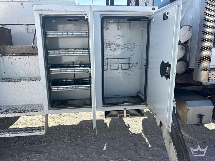 bucket-truck-image-22