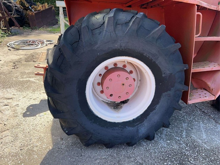 allis-chalmers-4wd-parts-tractor-image-25