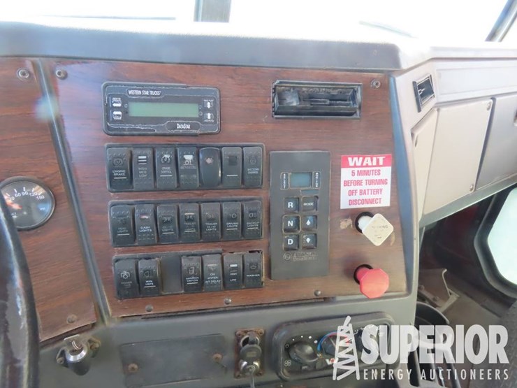 2011-western-star-4900-image-8