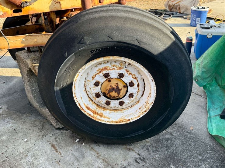 minneapolis-moline-g1000-image-37