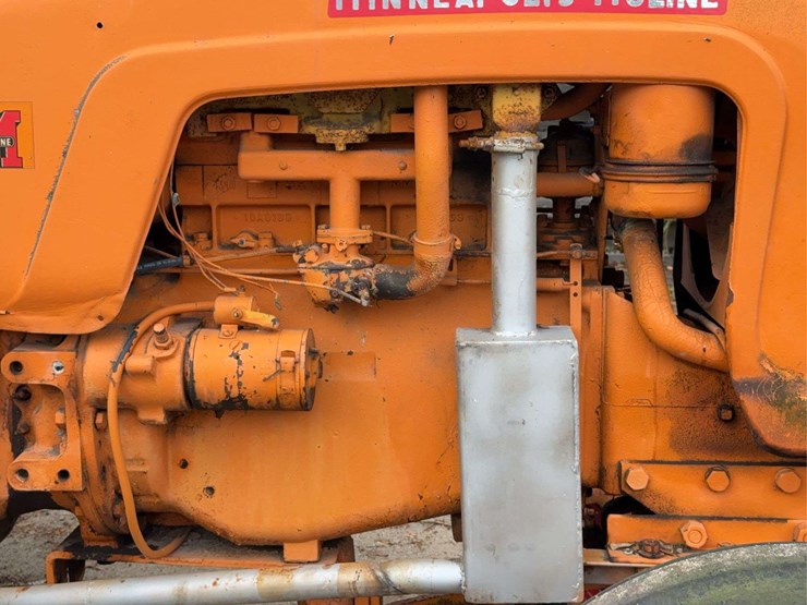 minneapolis-moline-335-image-10