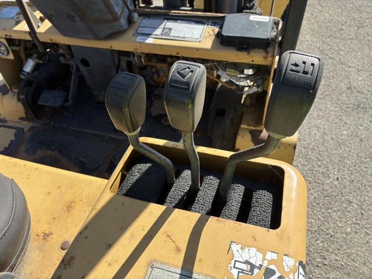 daewood-g25s-2-forklift-image-17