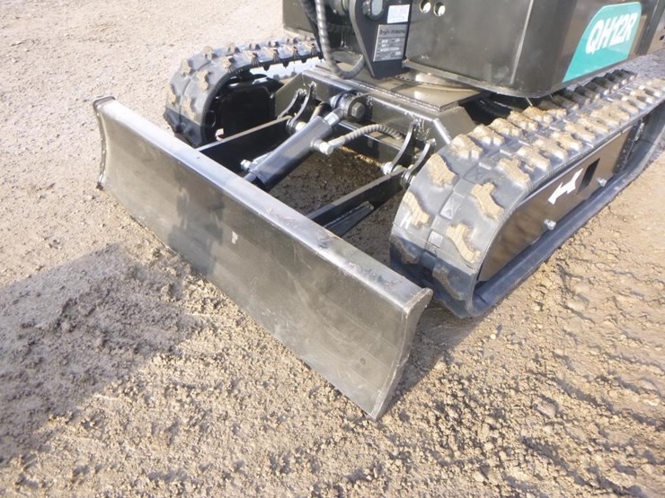 agt-qh12r-hydraulic-excavator-image-15