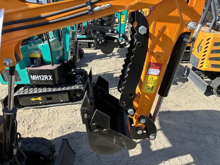 2025-vicsec-vc13-hydraulic-excavator-image-8