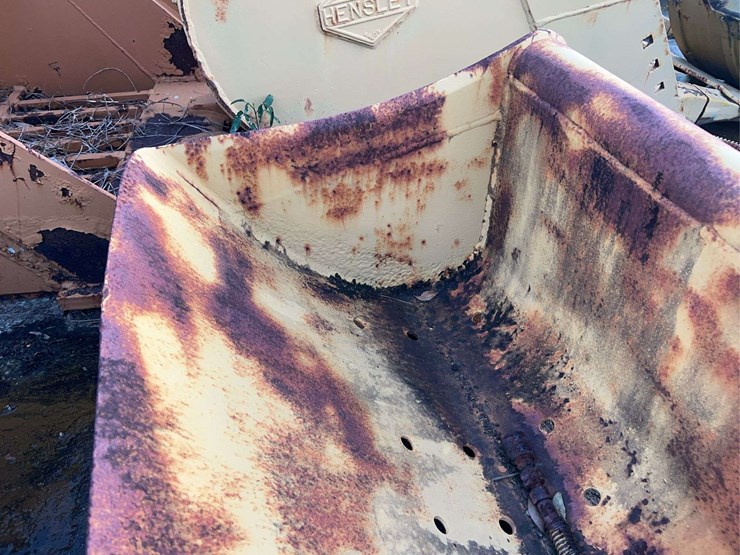 59”-hydraulic-bucket-image-2