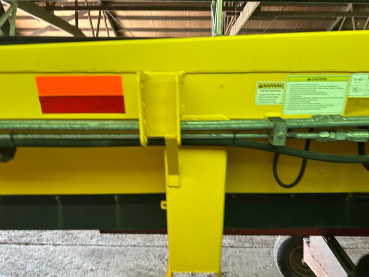 2011-new-holland-92c-image-17