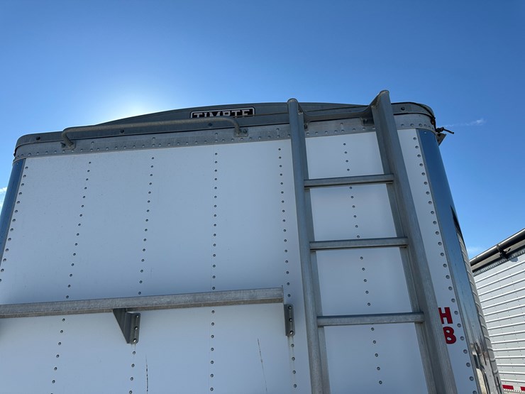 2016-timpte-hopper-bottom-image-55