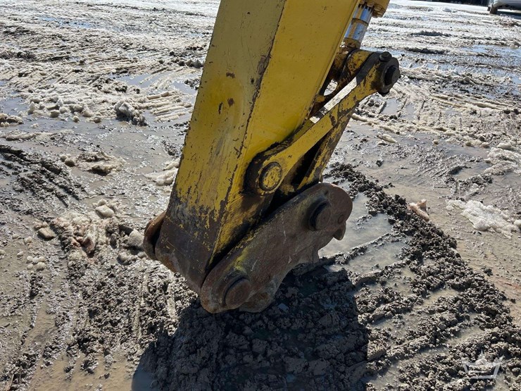 2013-komatsu-pc200-image-24