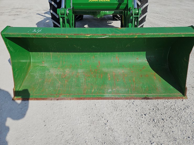 2020-john-deere-6145m-image-3