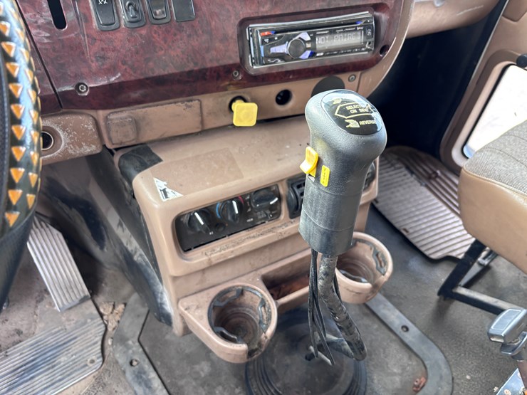 #32756-•-2007-mack-cv713-dump-truck-image-12