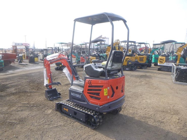 2025-agt-mx15rx-hydraulic-excavator-image-4