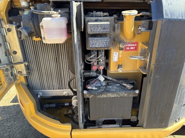 2022-caterpillar-303.5-image-43