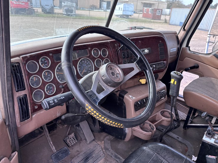 #32756-•-2007-mack-cv713-dump-truck-image-9