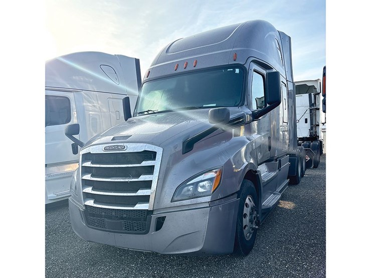 2019-freightliner-cascadia-126-image-1