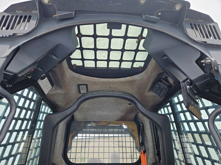 2020-deere-333g-image-8