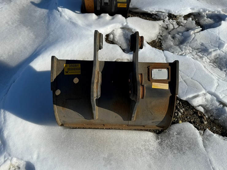 #69-•-case-cnh27-bucket-inv#-35081-image-8