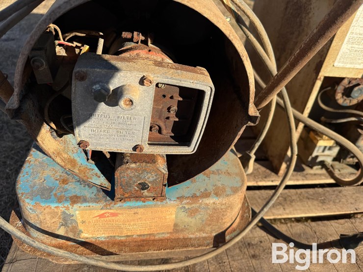 queen-&-l.b.-white-heaters-image-10