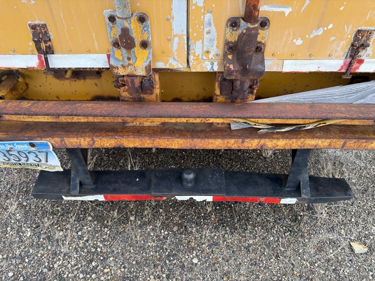 1982-kentucky-trailer-image-11