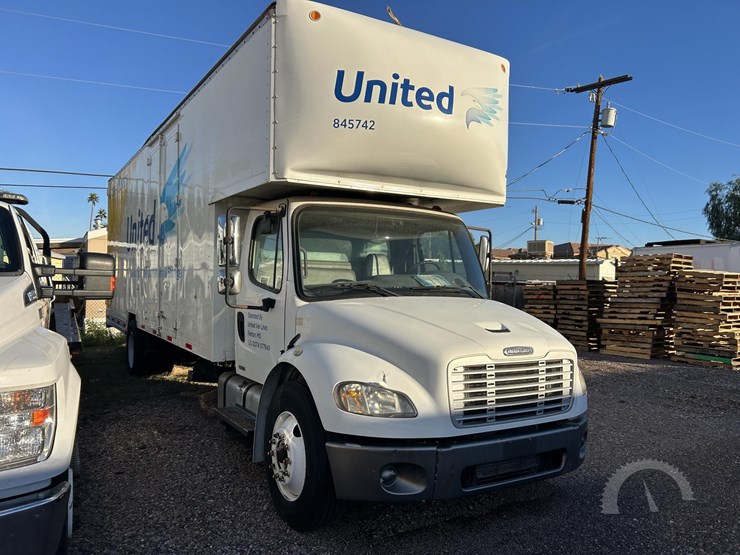 2007-freightliner-business-class-m2-106-image-3