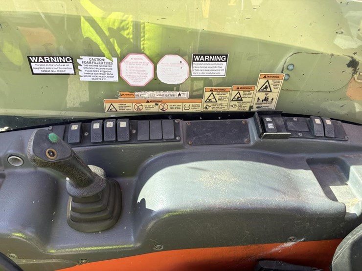 2015-jlg-g5-18a-image-17