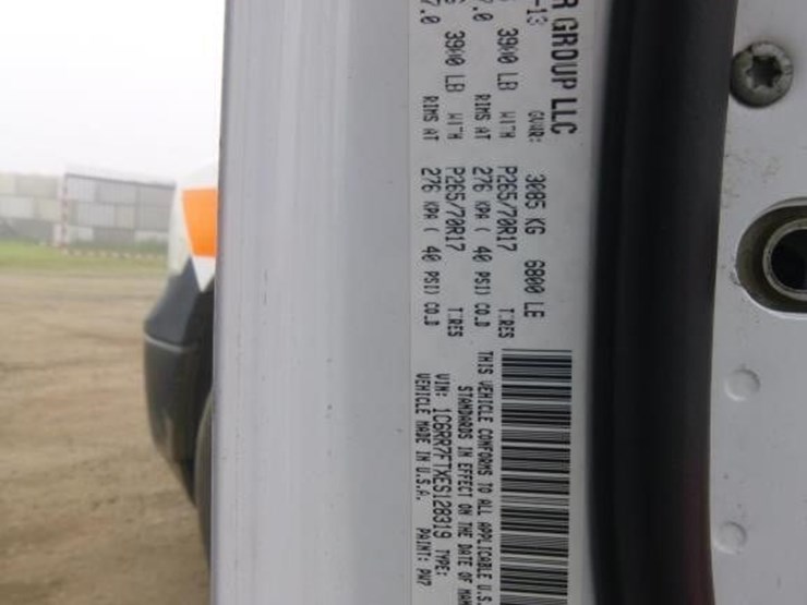 2014-dodge-1500-image-26