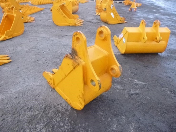 caterpillar-305-image-4