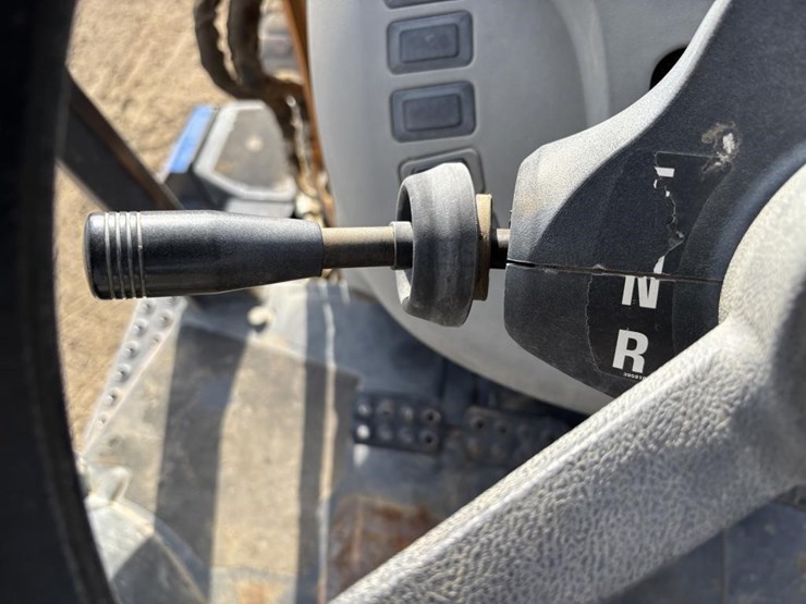 2017-case-580sn-image-13