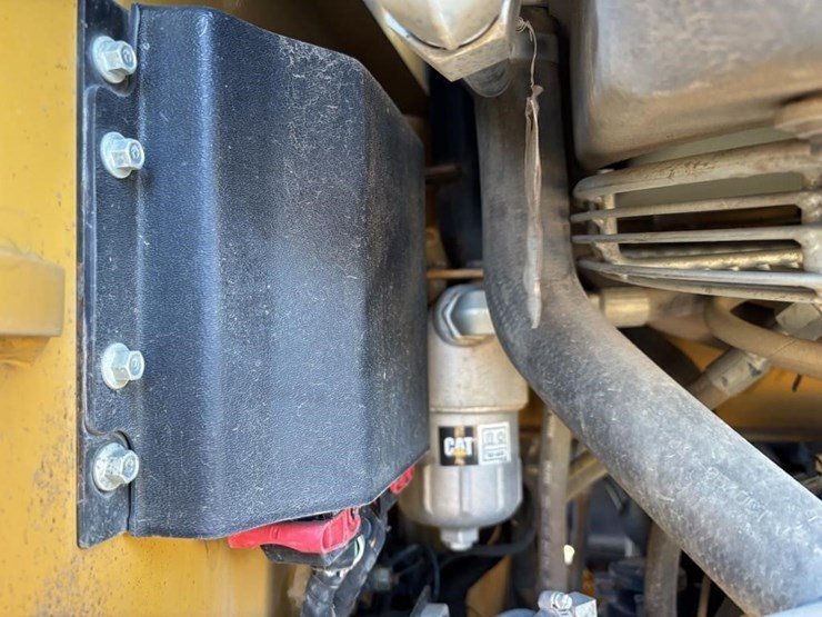 2018-caterpillar-226d-image-42