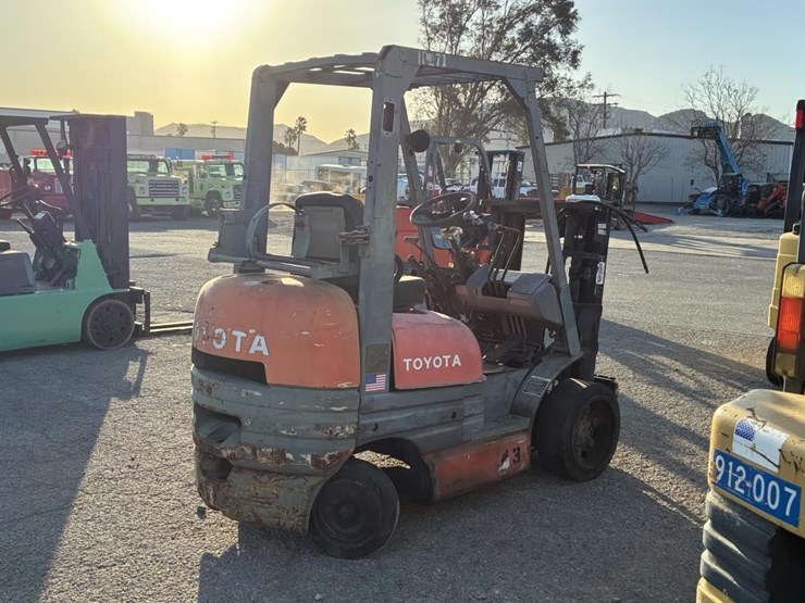 toyota-forklift-image-3