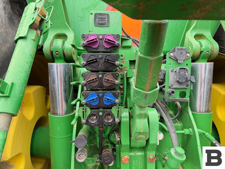 john-deere-8345r-image-29