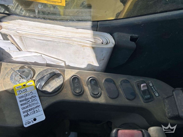 2015-komatsu-pc210-image-16