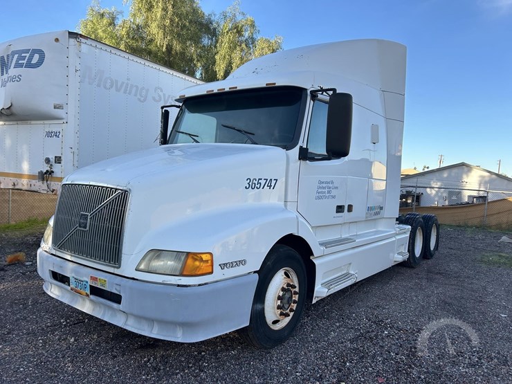 1999-volvo-vnl64t770-image-1