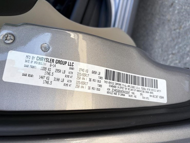 2014-dodge-grand-caravan-image-37